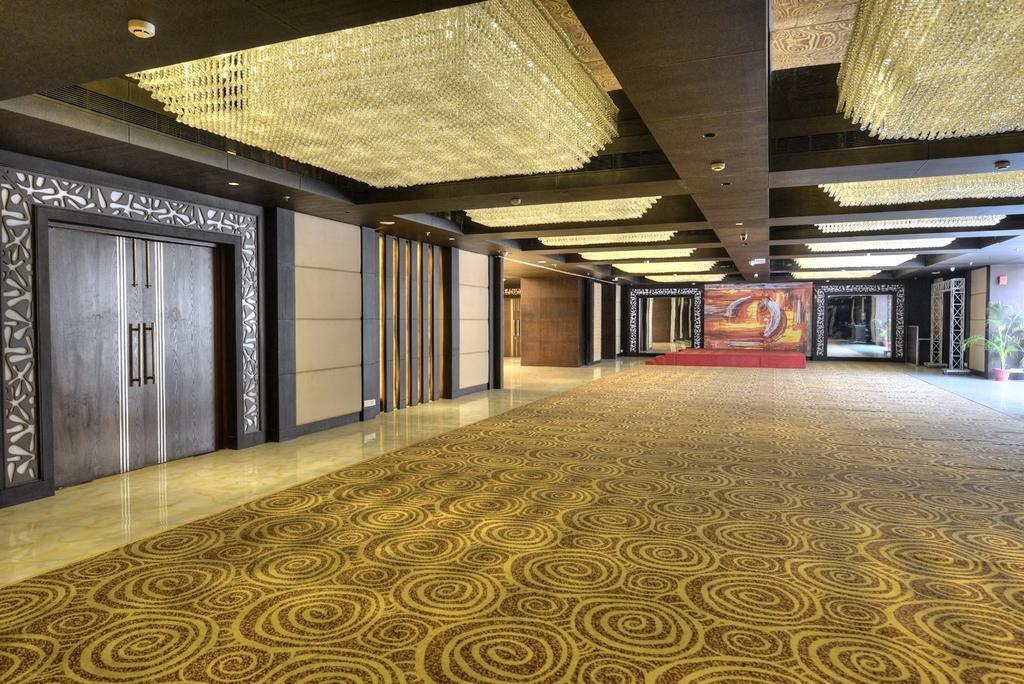 Hotel Delite Grand Faridabad Exterior foto
