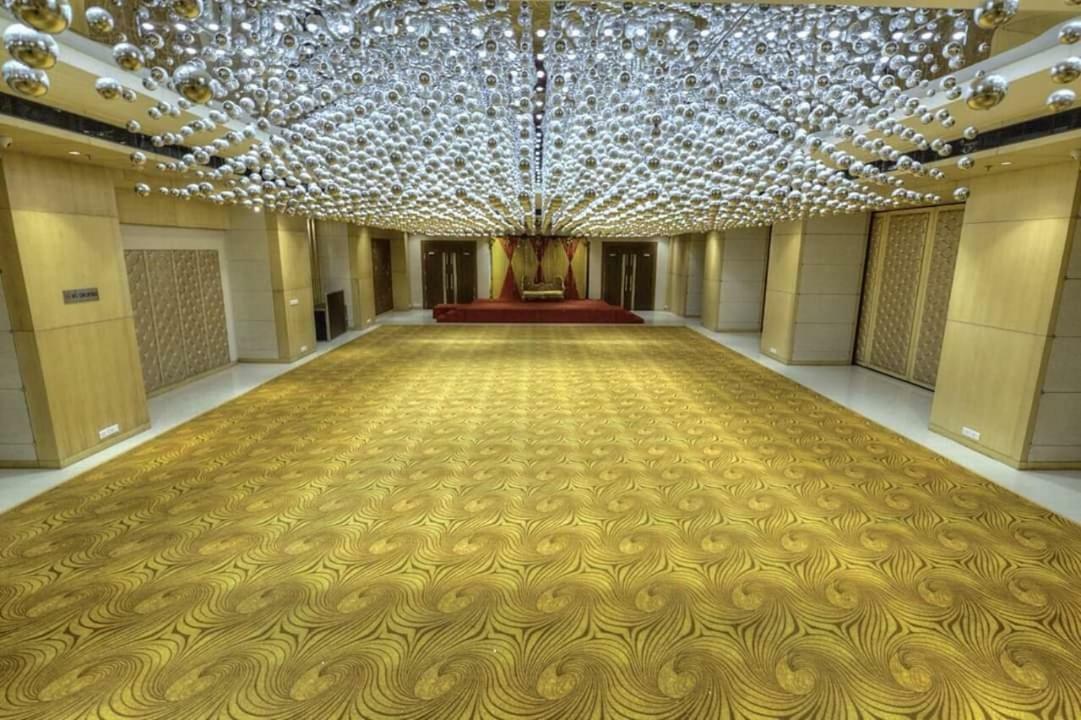 Hotel Delite Grand Faridabad Exterior foto